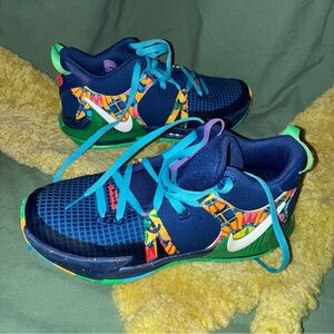 Nike LeBron Witness 7 Kaleidoscope Basketball Shoes size 7